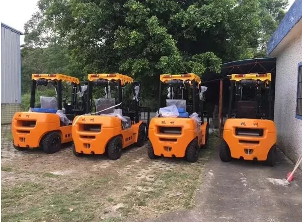 內燃叉車 內燃叉車